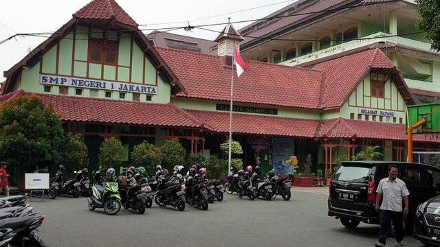10 SMP Terbaik di Indonesia